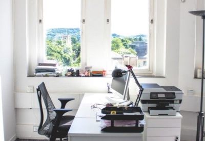 Montpellier Drive, Eagle Tower