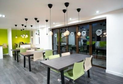 Office spaces to rent in Widnes