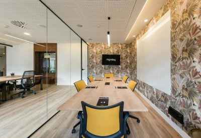 Exterior view of Gran Vía 4