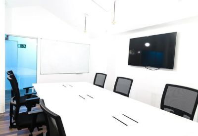 Gran Via de les Corts Catalanes 672 executive office centres