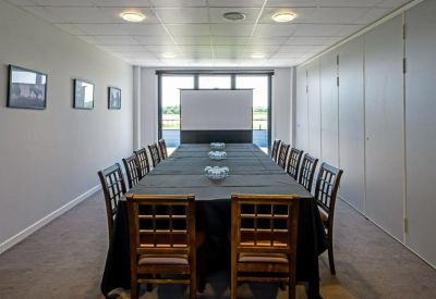 Office accommodation in Huntingdon