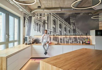 Offices at Lilienthalstraße 25-29