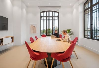 Serviced office to let in Gijón