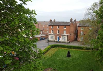 Executive office centres to let in Tamworth