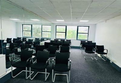 Office spaces to rent in Luton