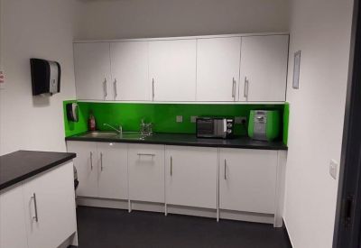 377, 399 London Road executive suites