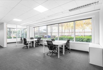Office suites in central Borehamwood