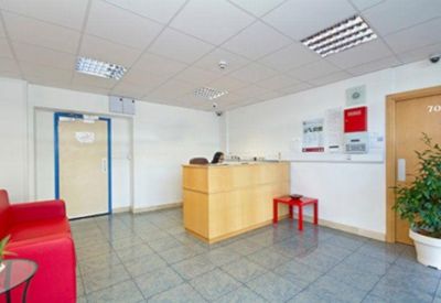 Serviced office to let in London