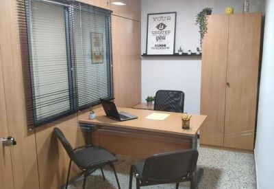 Executive suite to lease in Castelldefels