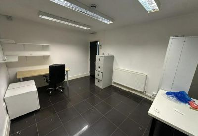 Executive offices in central Enfield