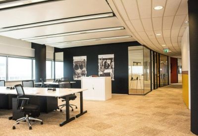 Oval Tower, De Entree 99-197 executive offices