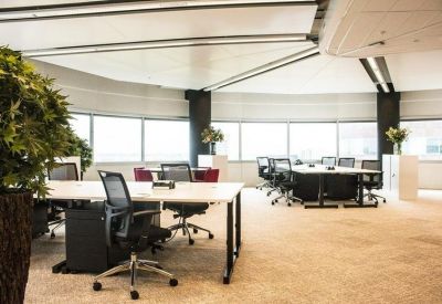 Oval Tower, De Entree 99-197