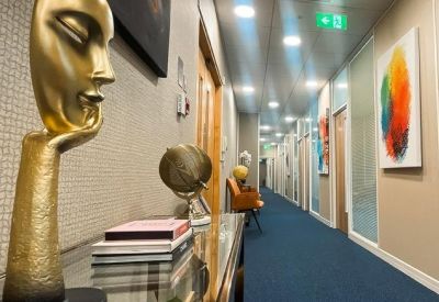 Office suites to let in Elstree