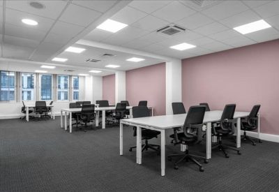 Exterior image of 17 Hanover Square