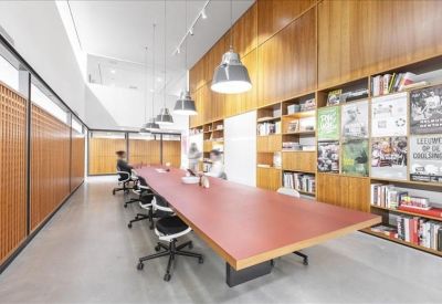 Exterior view of Hofplein 20