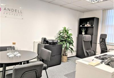 Exterior view of 15-17 High Street, Kiln House