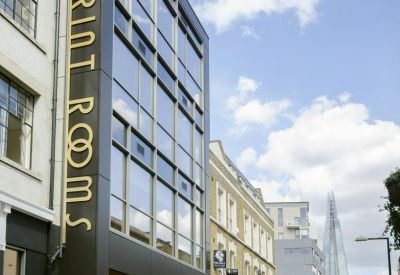 Portrait exterior view of the glass and steel facade of Linton House, 164/180 Union Street.