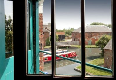 Serviced office to let in Shardlow