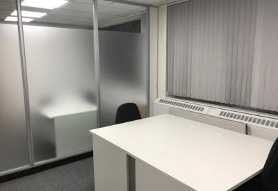 Serviced office to let in Morden