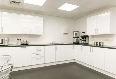 Newark Road, Pinnacle House