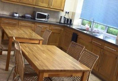 Executive suites in central Shirley