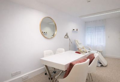 Executive office centre to let in Tonbridge