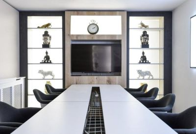 Exterior image of Invincible Road, Shieling House Business Centre