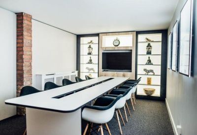 Office accomodations in central Farnborough