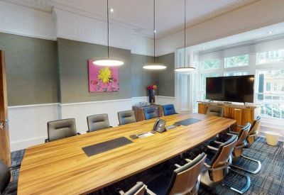 Serviced office centre to lease in Cardiff