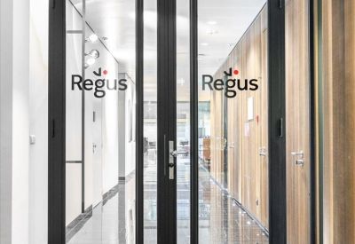 Entrance doors to the Regus office at Strawinskylaan 3051, Atrium.