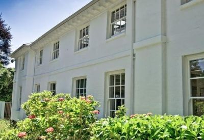 Executive offices to lease in Leatherhead