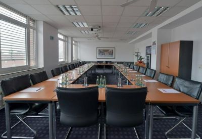 Offices at Vahrenwalder Straße 269A