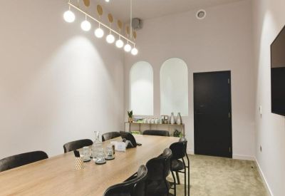 Serviced offices to let in London