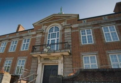 Serviced office to lease in Leatherhead