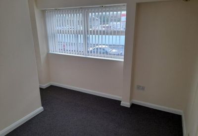 Serviced office to lease in Reading