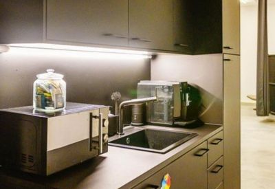 Offices at Schröderstrasse 11