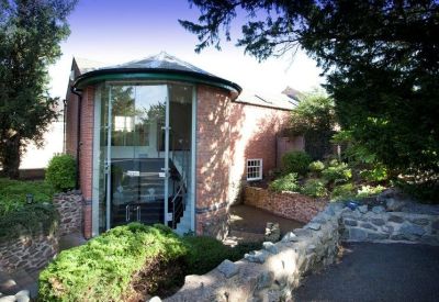 Executive suite in Glenfield