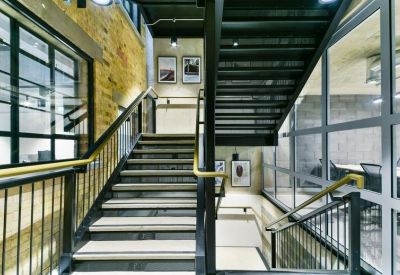 Office suite to lease in London