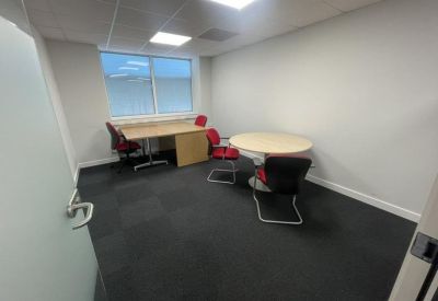 Executive offices to lease in Tonbridge