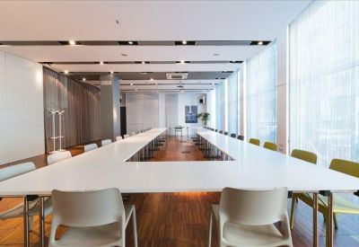 Office spaces to let in Milan