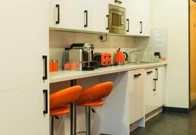 Office accomodation to lease in Leeds