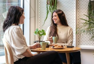 Exterior view of Edificio 8, World Trade Center Almeda Park, Planta Baja