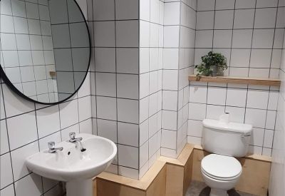 Office suite to let in Newcastle