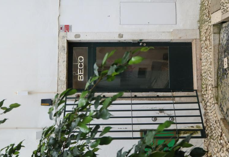 2B, Beco do Rosendo, Lisbon