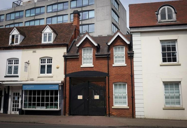 Offices at 699 Warwick Road