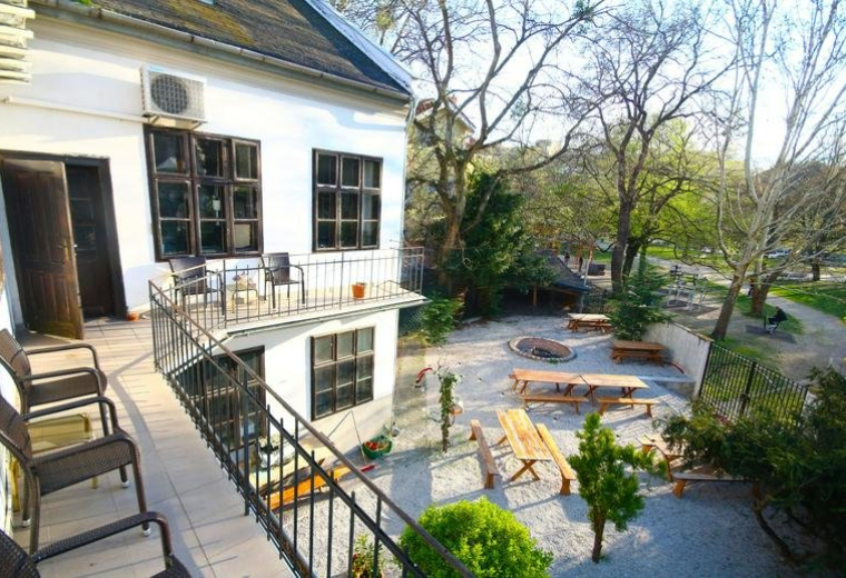 6A, Sasinkova, 6, Bratislava