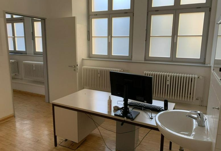 11, Liebenwalder Straße, Erdgeschoss, Hinterhof, Entrance 