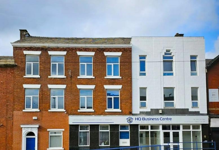 Executive office centre to hire in Oldham