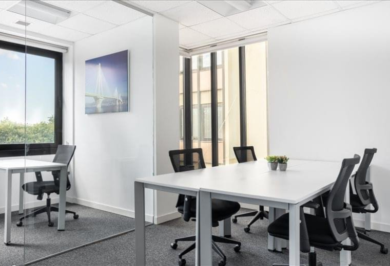 Kısıklı Caddesi No:28, Altunizade, Üsküdar, Istanbul