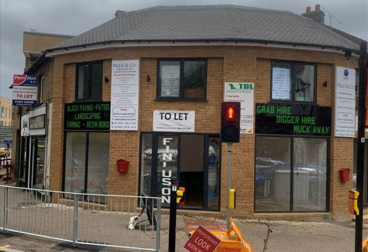 35D Chalkhill, Bushey, Hertfordshire